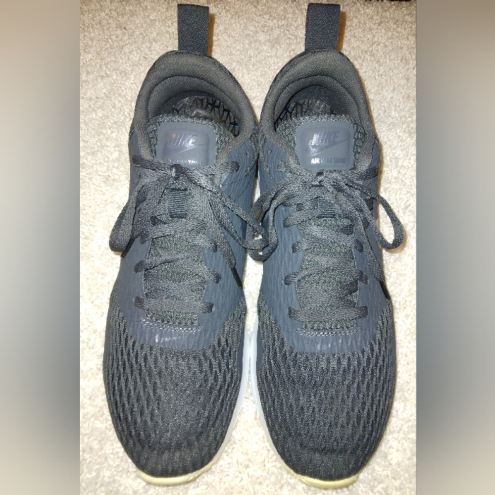 Nike Air Max Tavas Anthracite Grey White Size 9